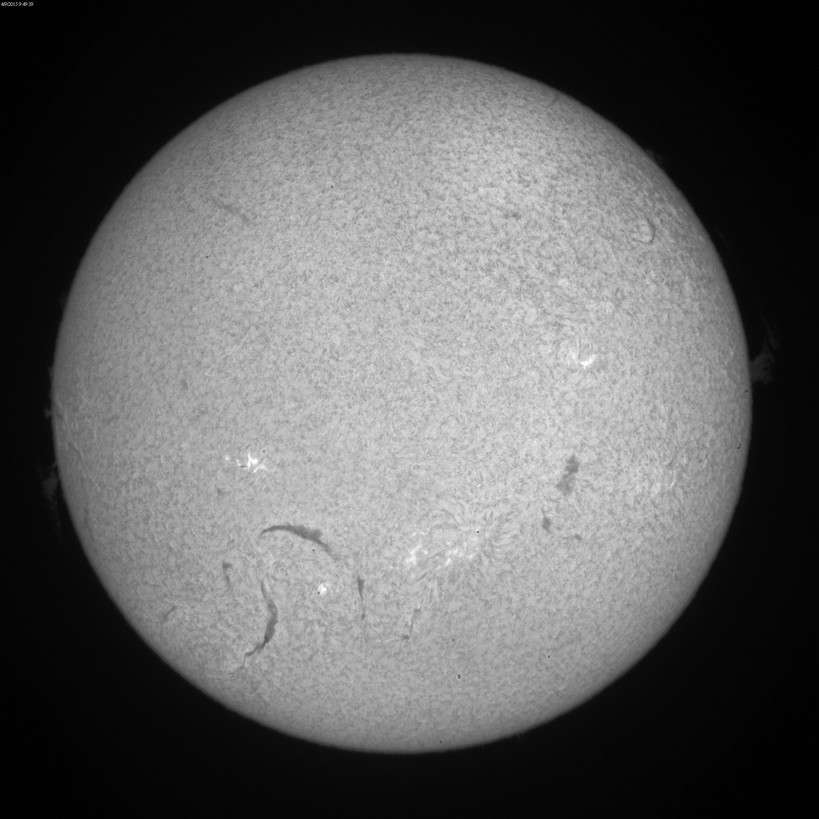 2015 September 4 Sun -huge prominences