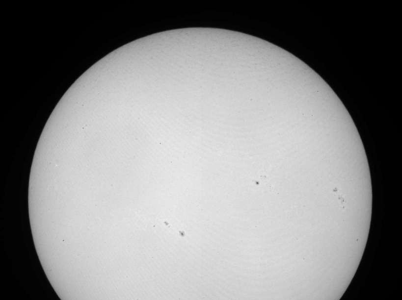 2013 Apr 13 Sun - prominences on SW limb