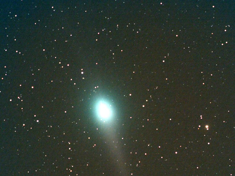 鹿林彗星長長彗尾